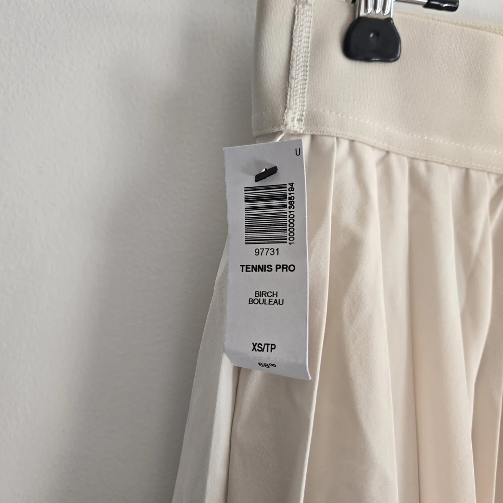 TNA Tennis Pro Skirt - Picture 2 of 3
